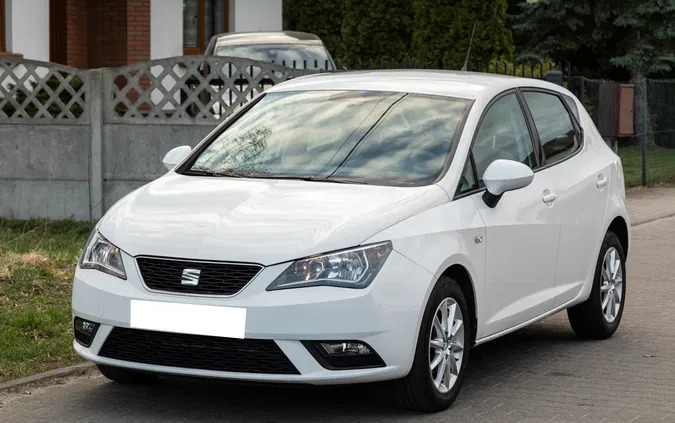 seat ibiza wielkopolskie Seat Ibiza cena 32900 przebieg: 87395, rok produkcji 2016 z Piwniczna-Zdrój